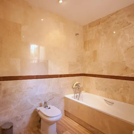 Charming With Pool Apartment *